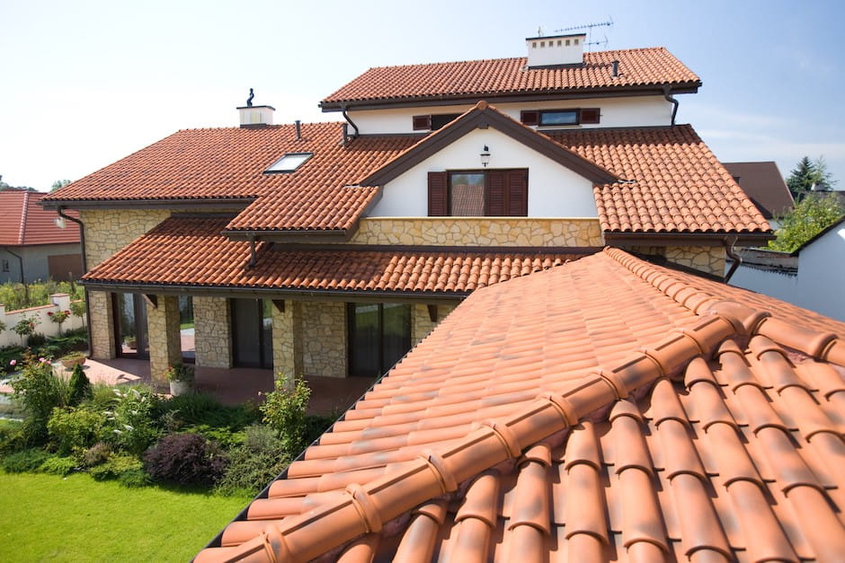 Цементно-Песчаная черепица на южном доме