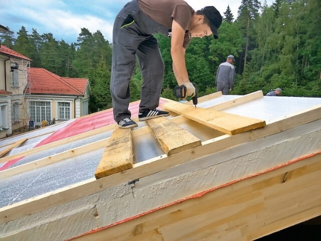 Надстропильное утепление кровли