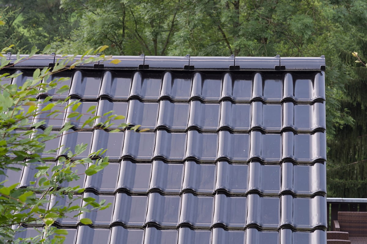 Кровельные материалы для крыши дома: виды, чем покрыть?