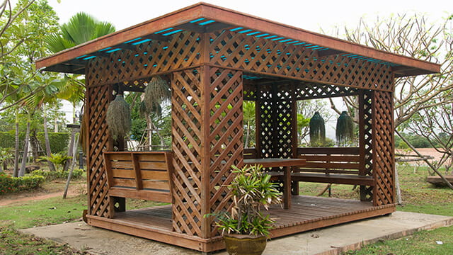 Беседка с односкатной крышей