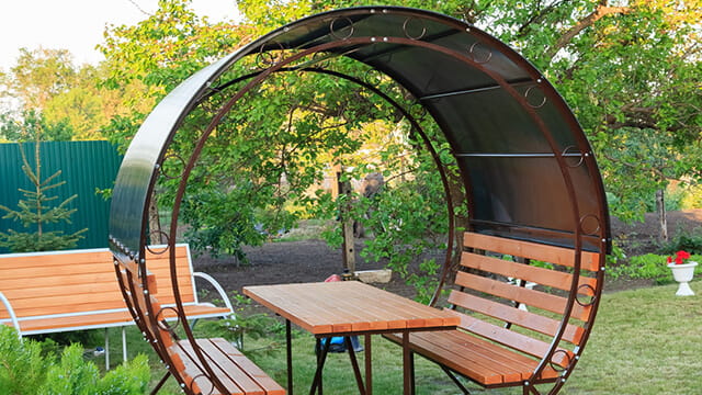 Садовая беседка из поликарбоната